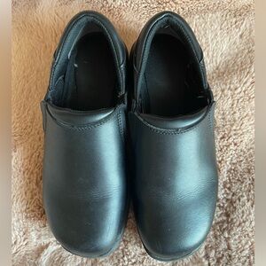 Women’s clogs shoes
